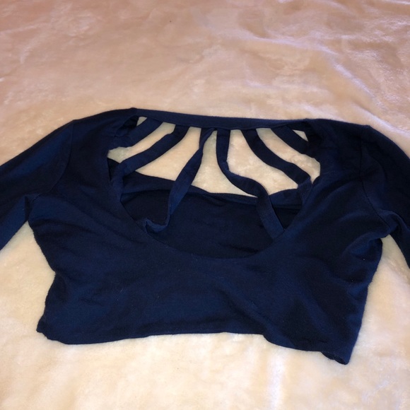 XSoldX Crop top bundle - Picture 3 of 7